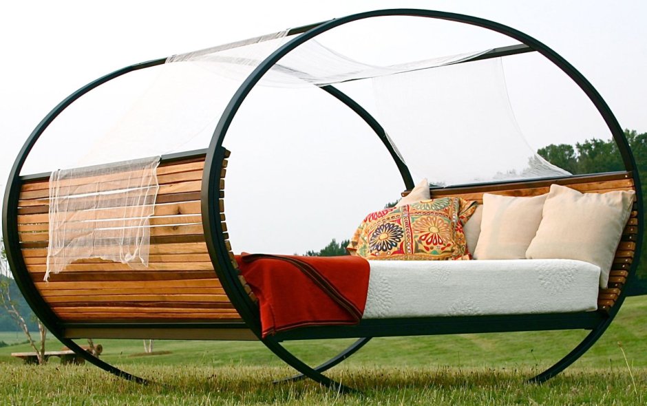 Кровать качалка для дачи