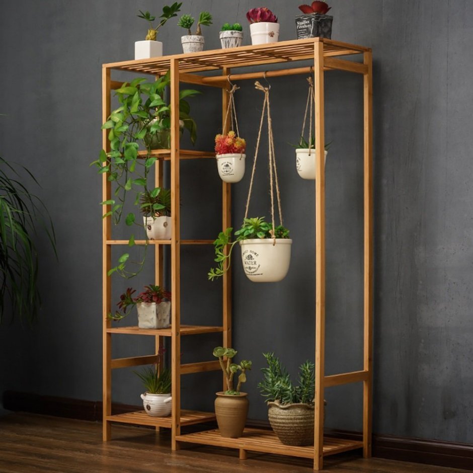 Деревянный стеллаж для цветов