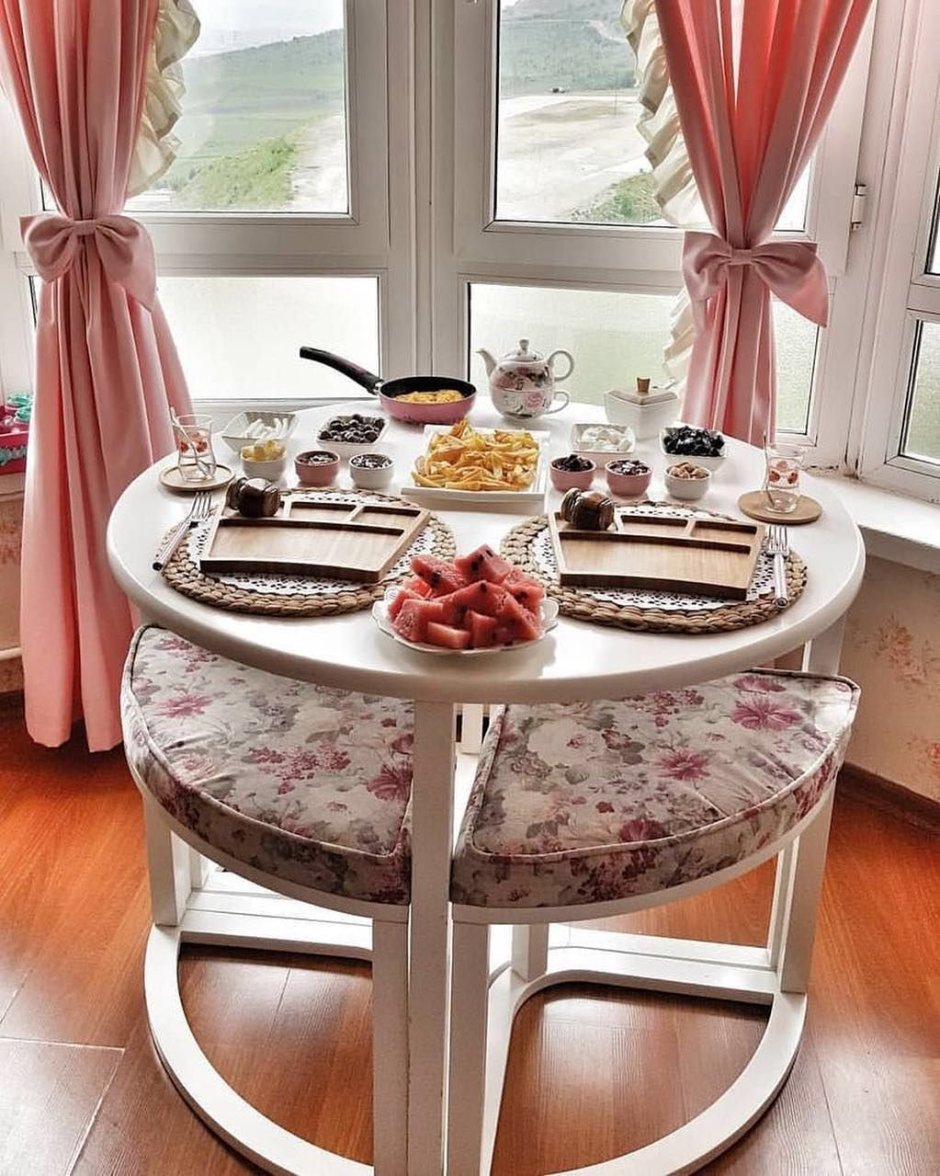 Стол для маленькой кухни