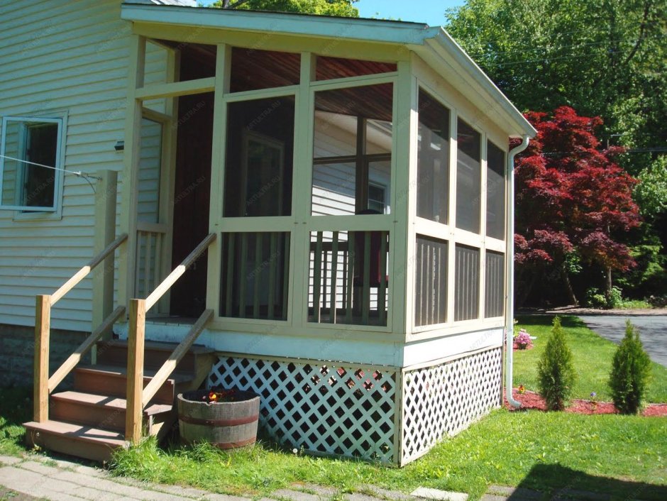 Входная группа садового домика