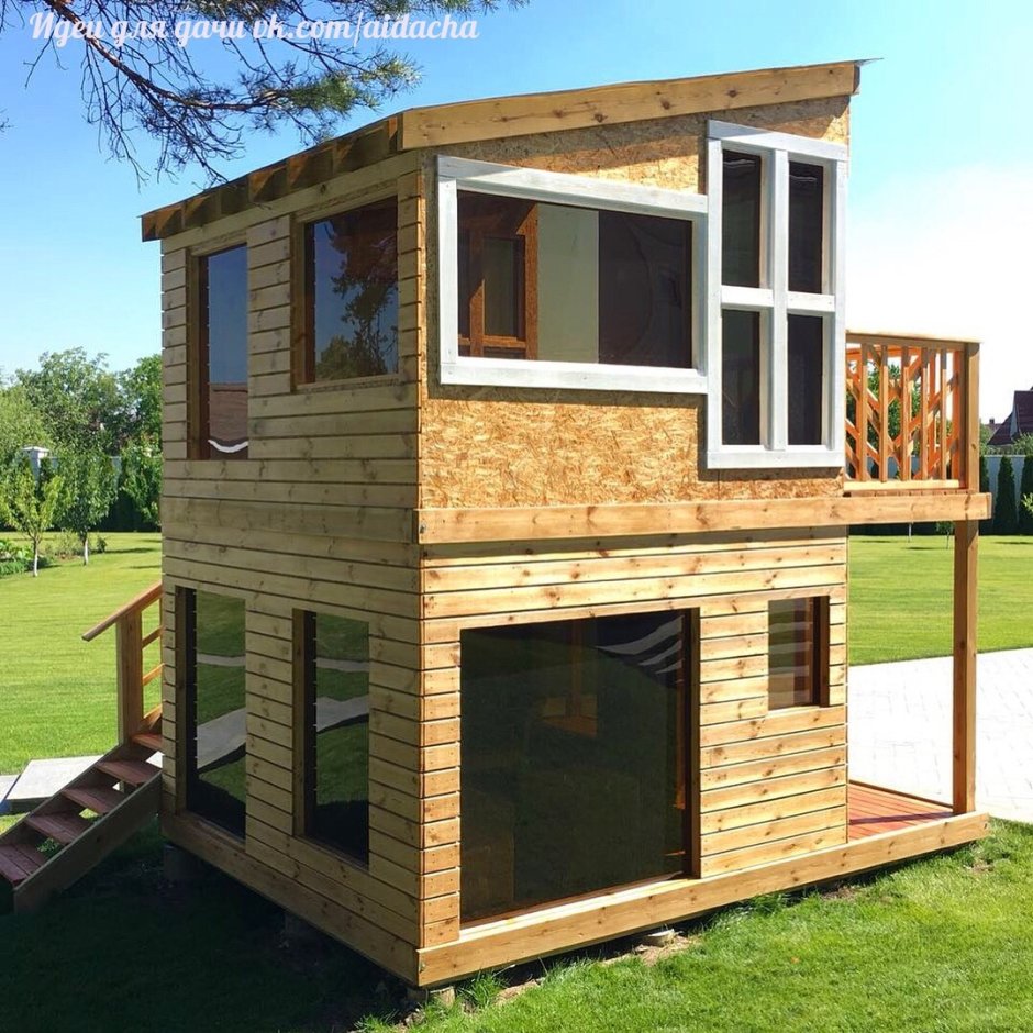 Двухэтажный дачный домик