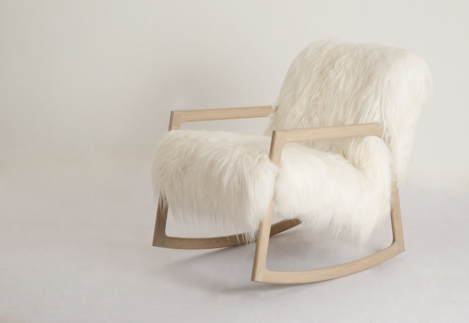 Меховой стул