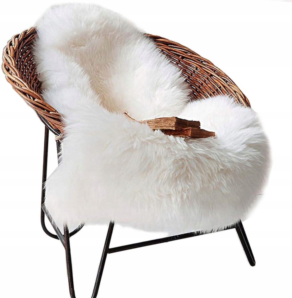 Меховой пуфик