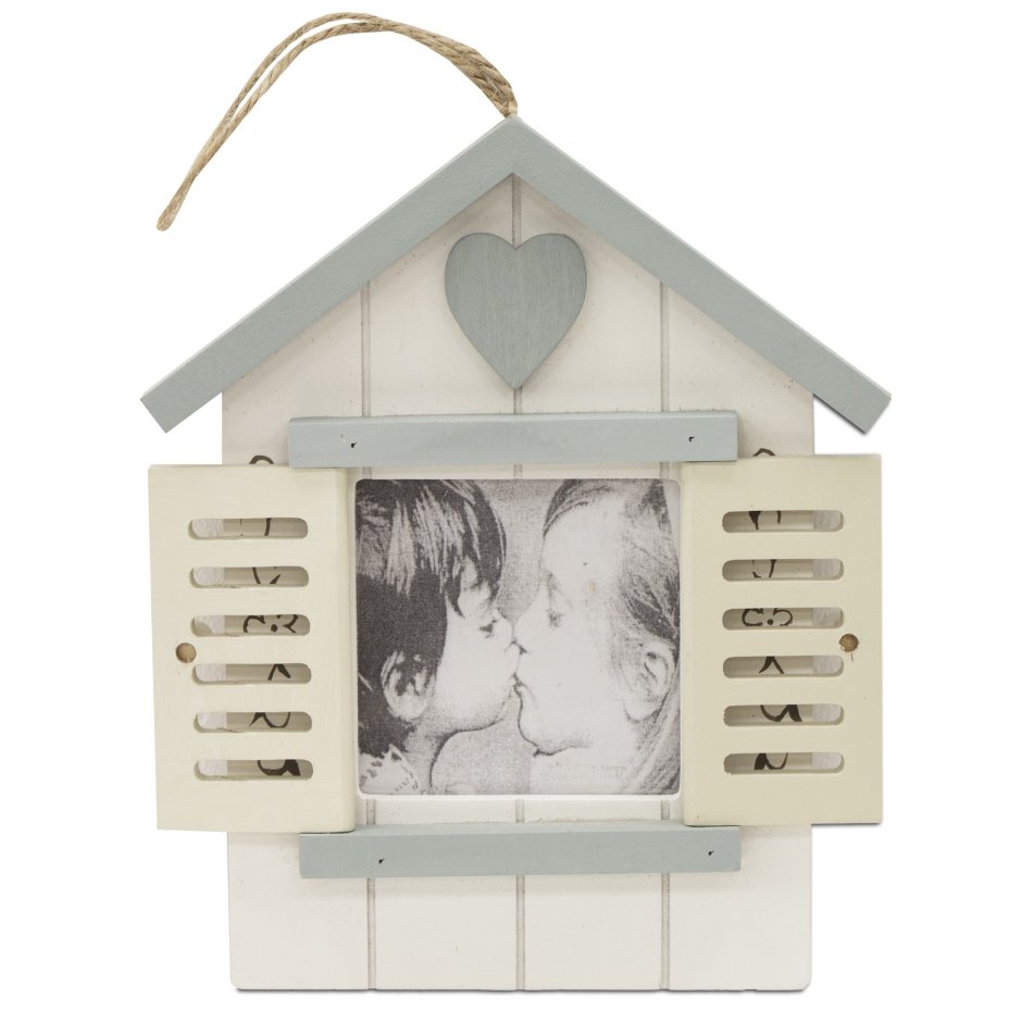 Фоторамка в виде домика для детей