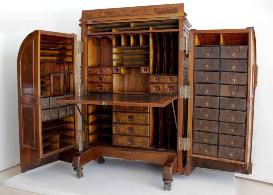 Готика 13 век мебель