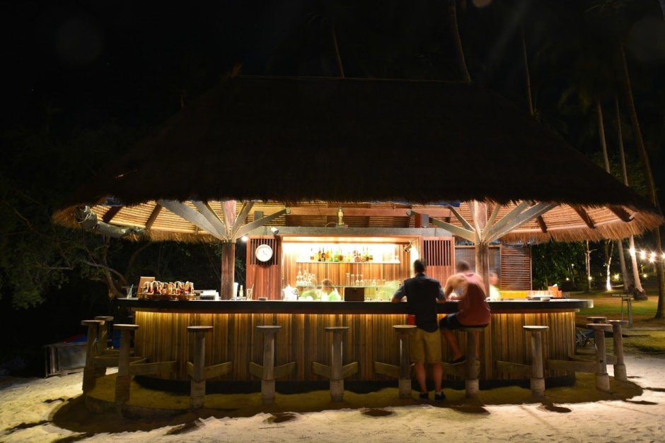 Круглый бар на пляже