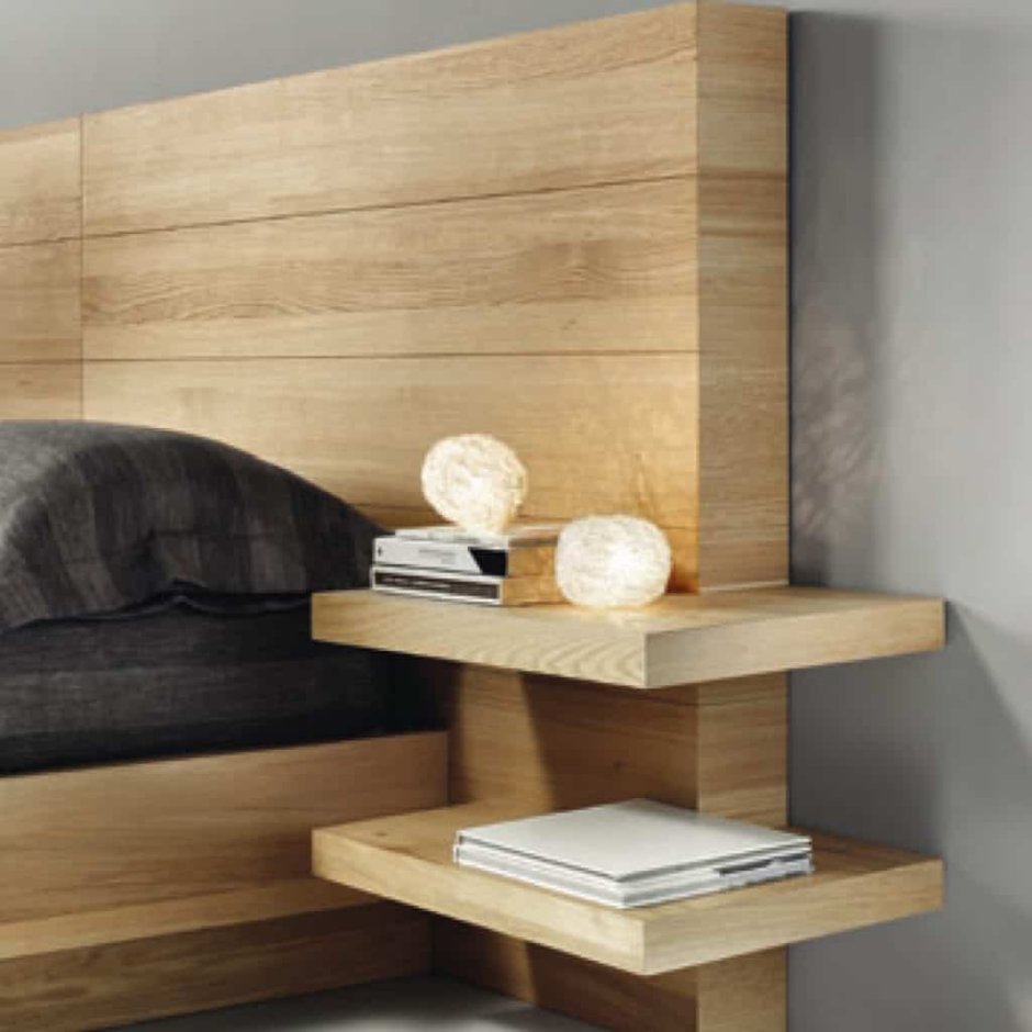 Деревянное изголовье с полкой