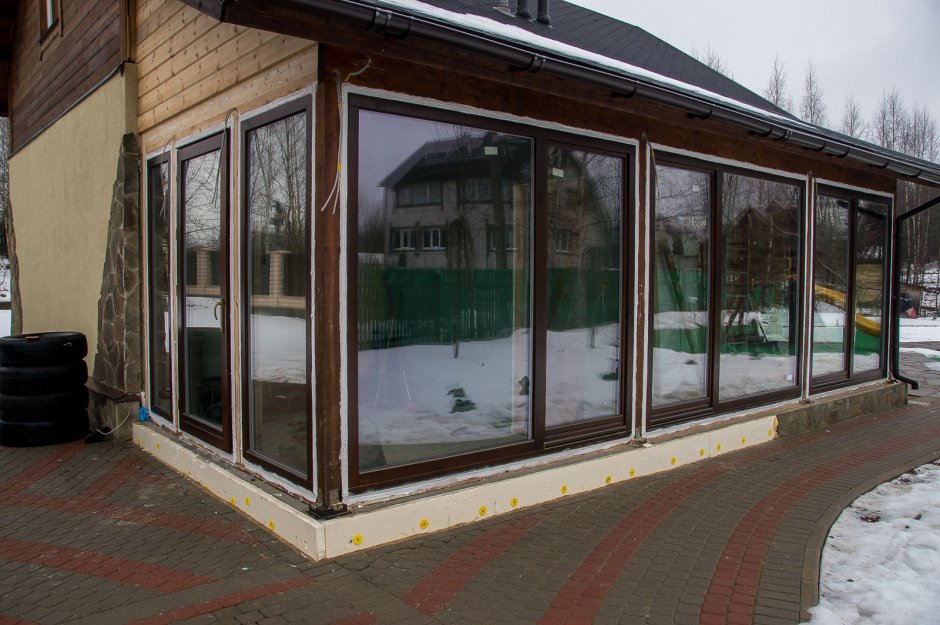 Остекление террасы каркасник