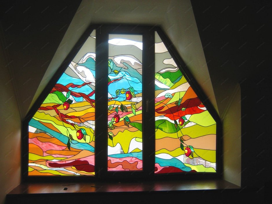 Пленочный витраж Ларисы Рыбинцевой