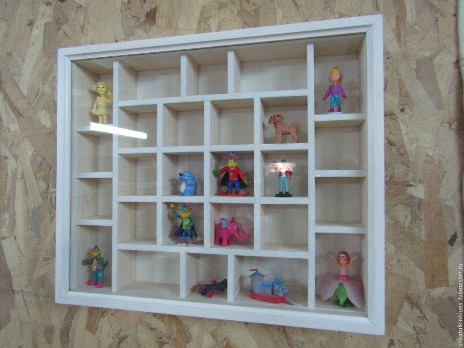 Полки для статуэток