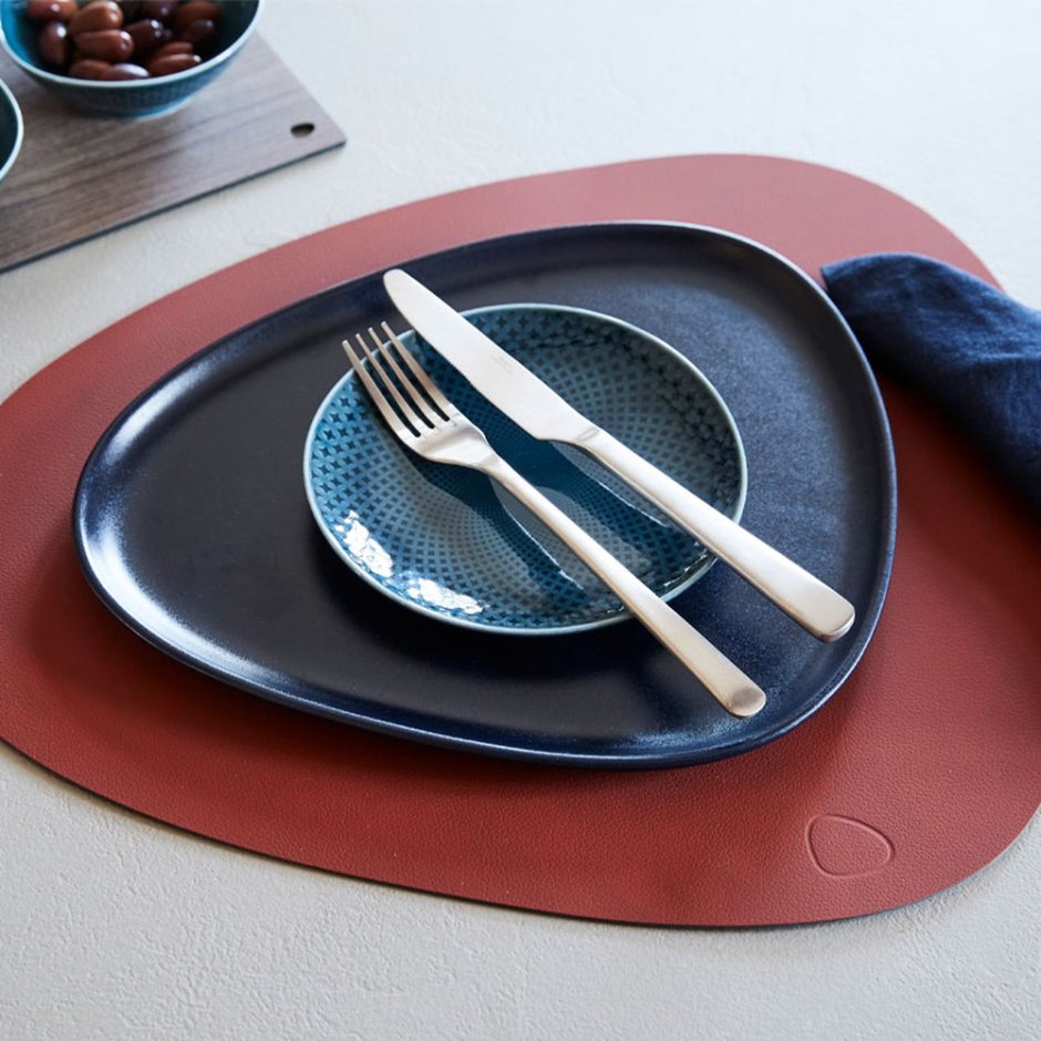 Сервировка стола приборы