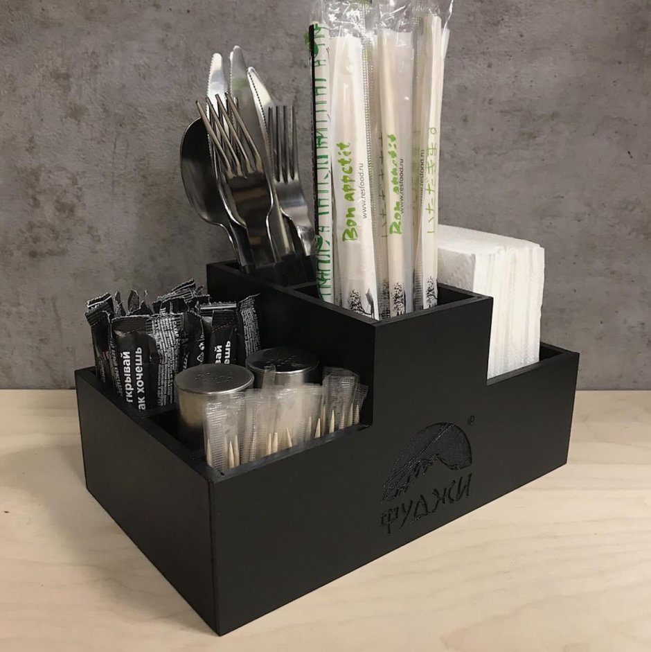 Салфетки на стол под тарелки