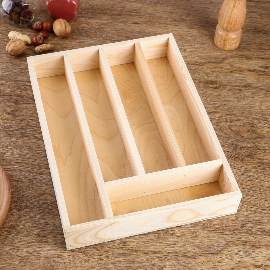 Деревянная подставка под столовые приборы