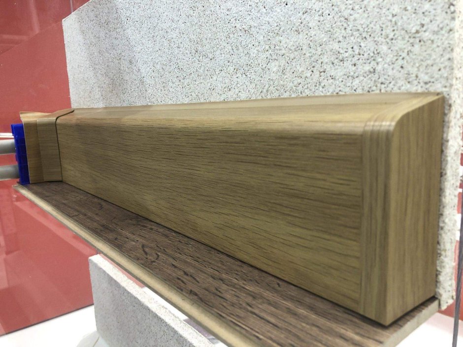 Короб для водопроводных труб в ванной