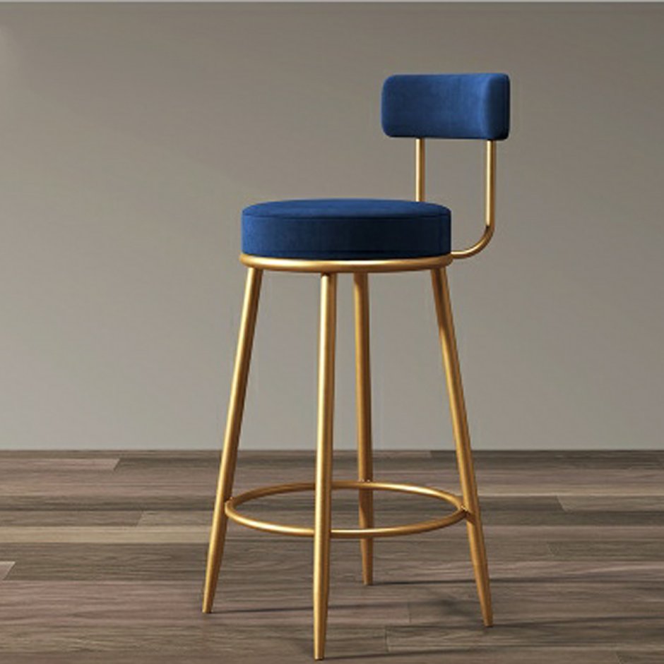 Полубарные стулья с золотыми ножками