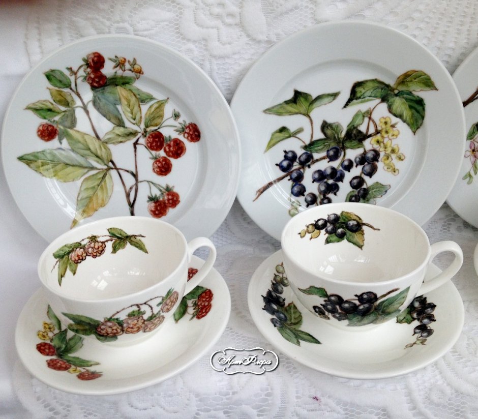 Столовые сервизы с ягодами
