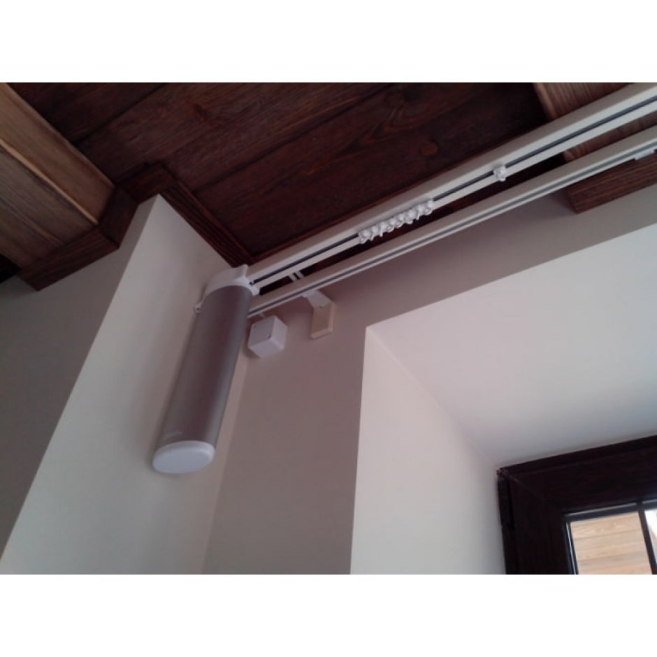 Пластиковый карниз для штор