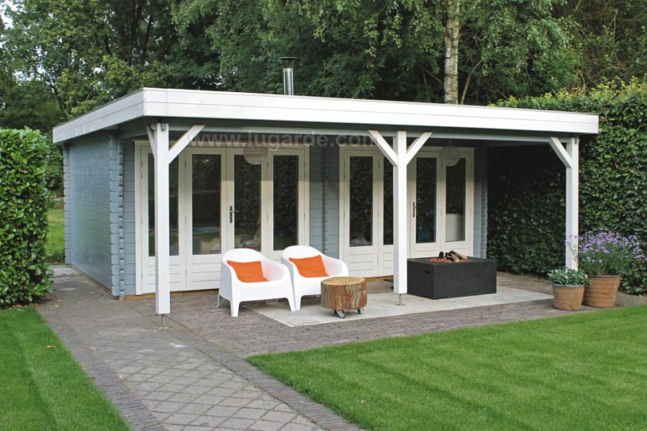 Беседка с плоской крышей