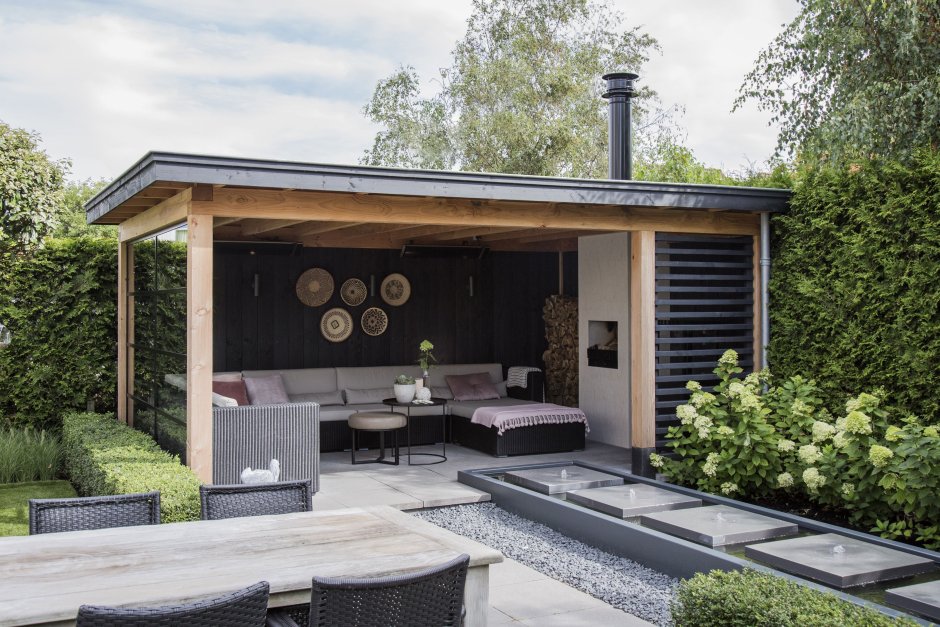 Беседка с плоской крышей