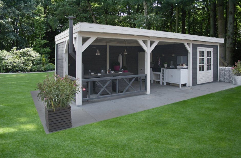 Банис понарамными окнами