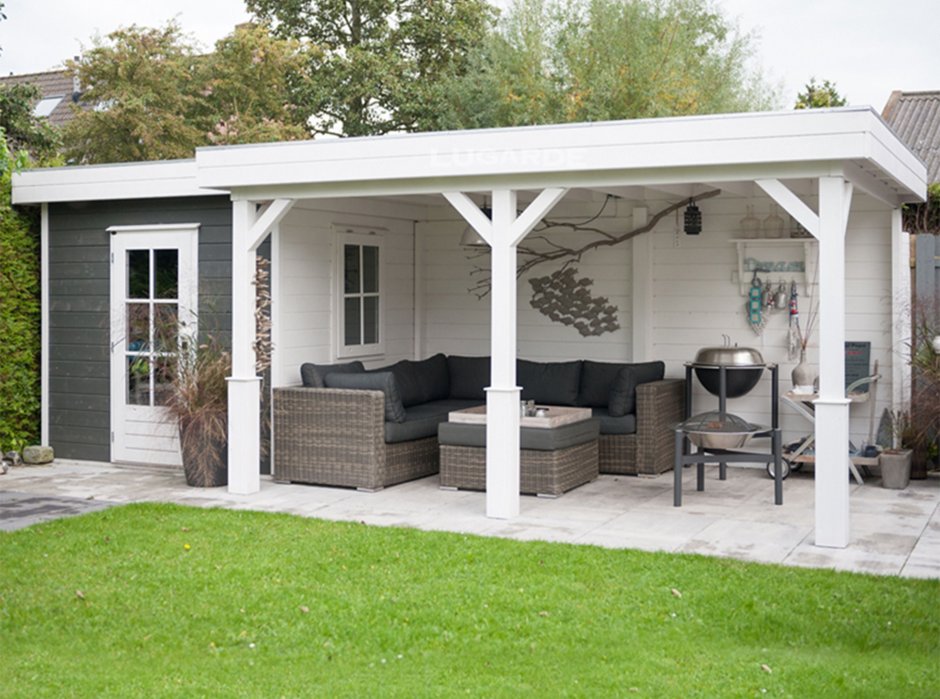 Одноэтажный дом хайтек с односкатной крышей