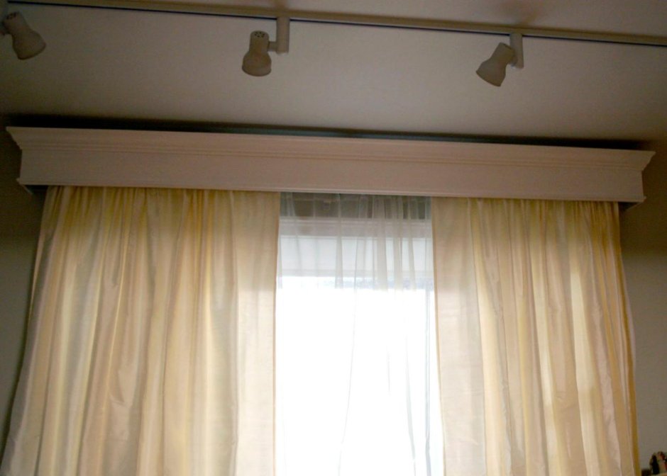 Карниз потолочный