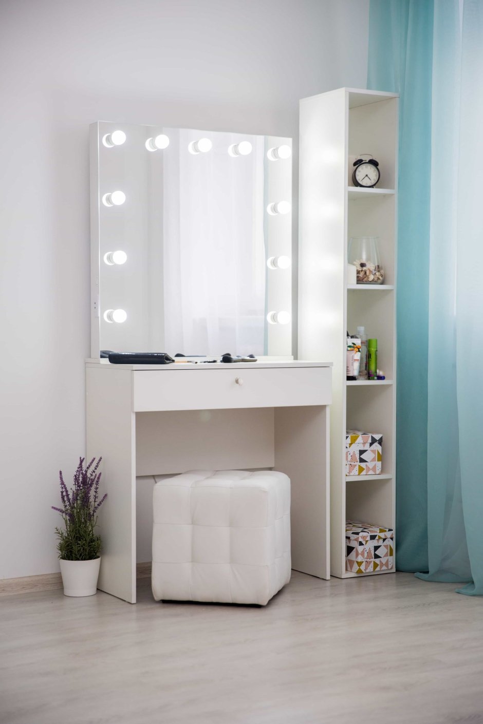 Туалетный столик Наоми Лайт