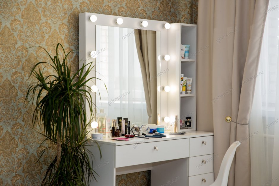 Гримерный столик 8.1ре80