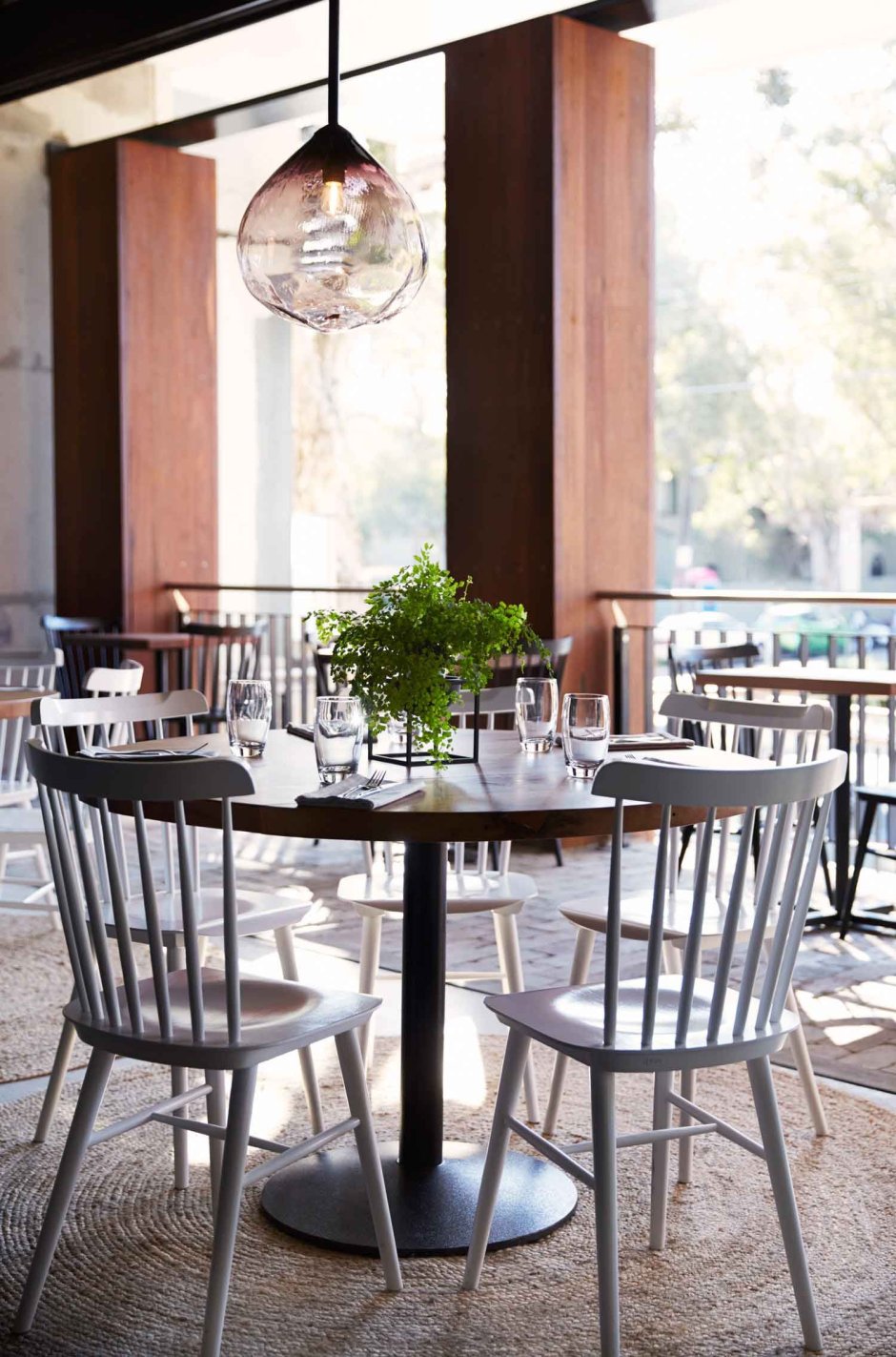 Столы для кофейни