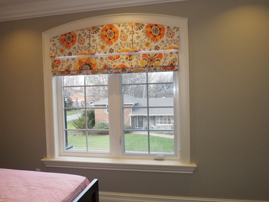 Римские шторы на арочные окна