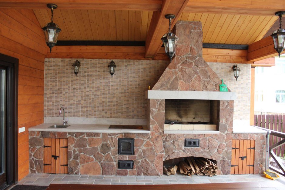 Площадка для барбекю на даче