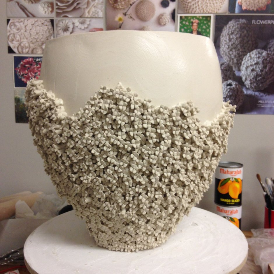 Цветочный горшок из глины