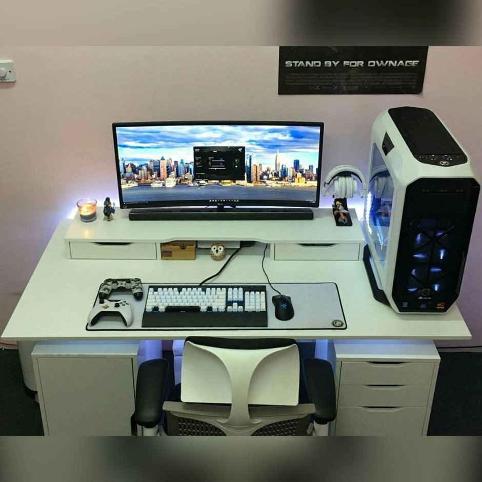 Крутой компьютерный стол