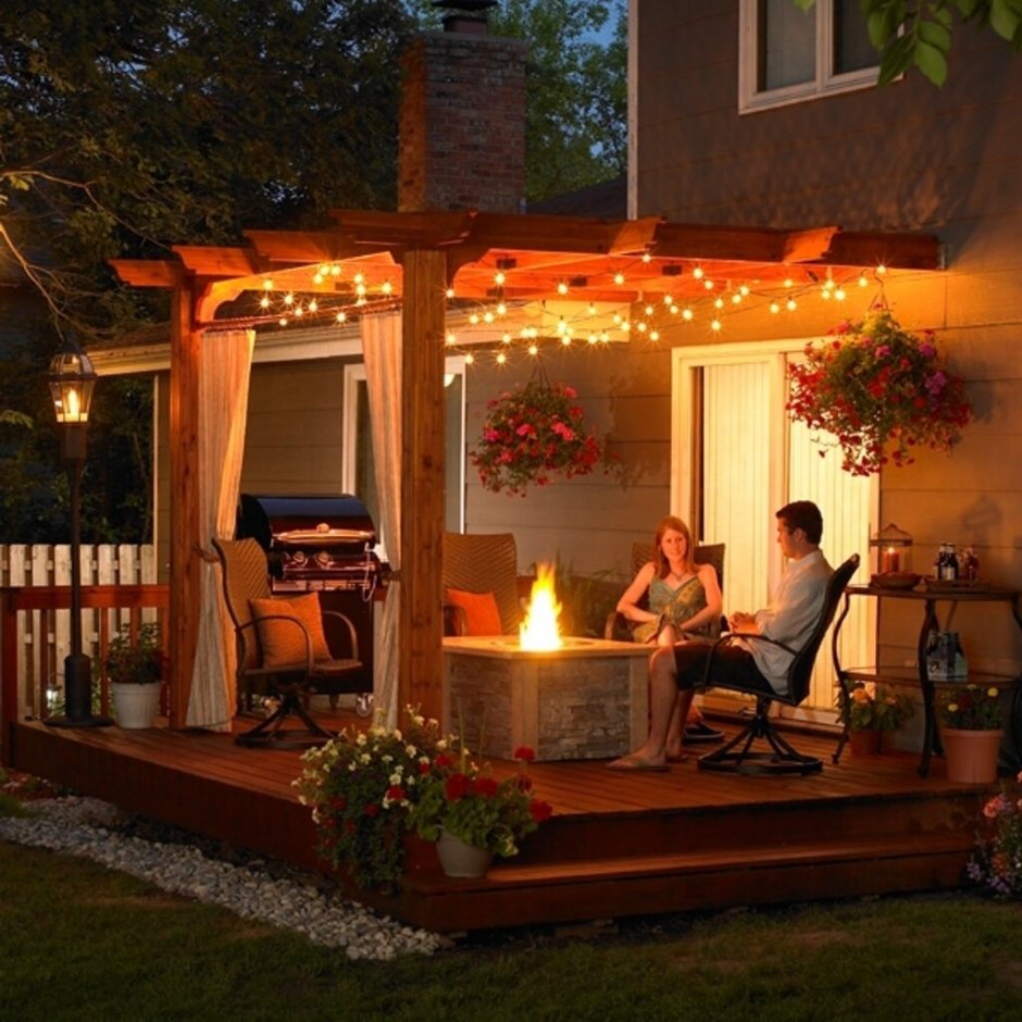 Уютная беседка на даче