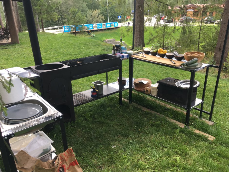 Летняя кухня с перголой и мангалом