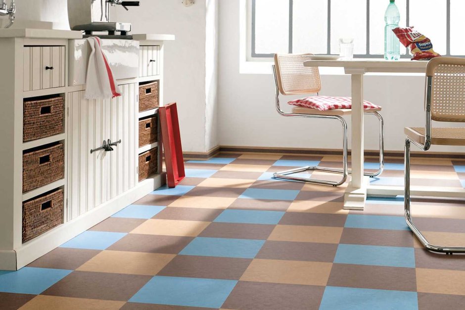 Напольная плитка для прихожей под дерево