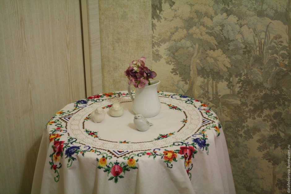 Скатерть старинная с вышивкой