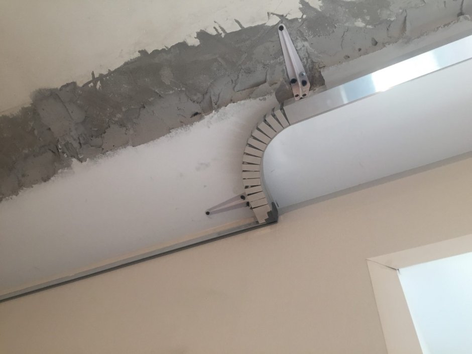 Монтаж ниш для натяжного потолка