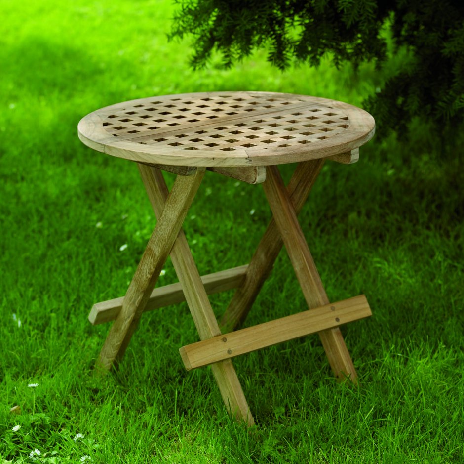 Журнальный стол из металлических прутьев