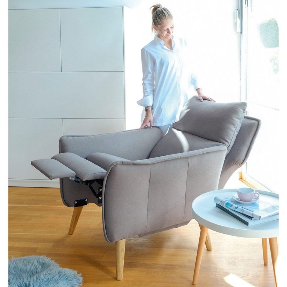 Кресло с откидыванием для ног
