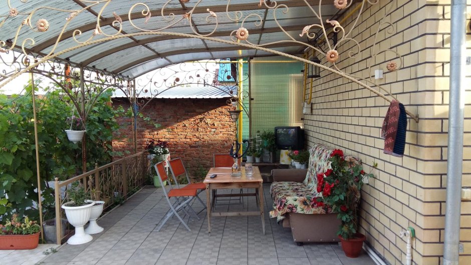 Декоративный огород с теплицей