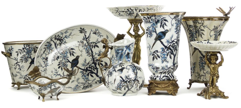 Ваза с бронзовыми элементами