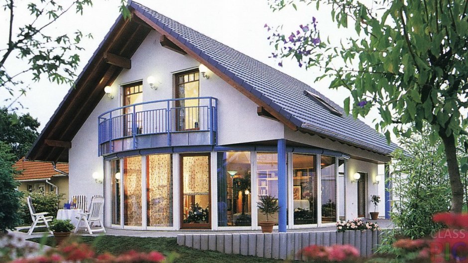 Красивый дачный дом