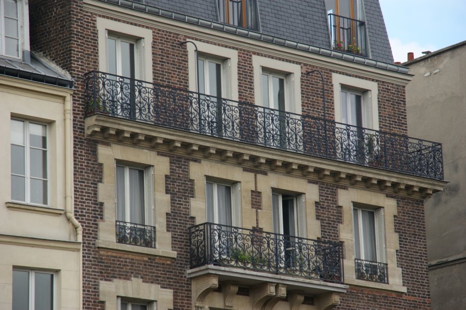 Балкончики в стиле Модерн в Испании