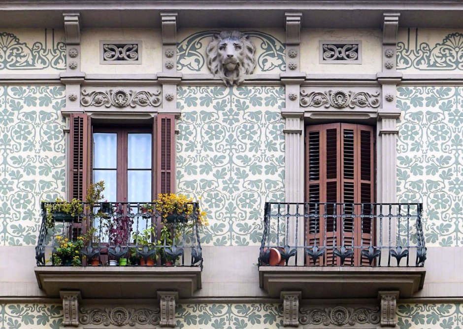 Французский балкон Гауди