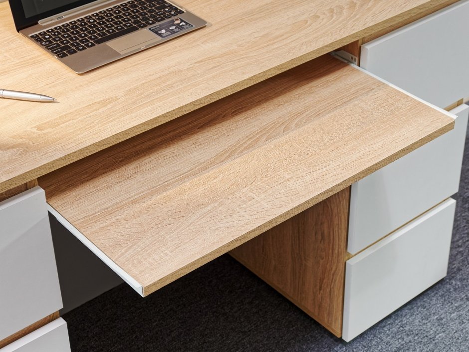 Письменный стол с дополнительной выдвижной столешницей