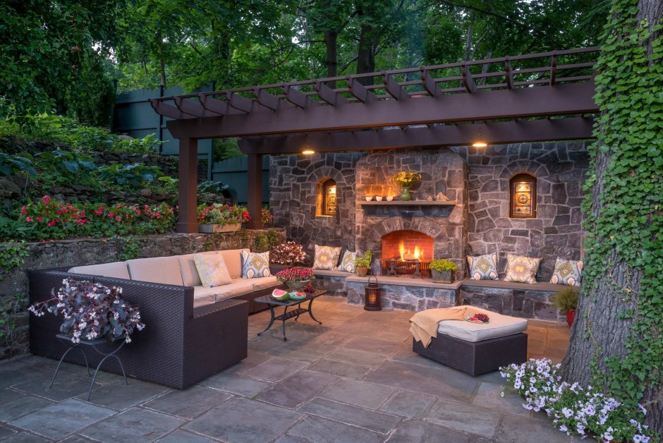 Площадка для барбекю на даче