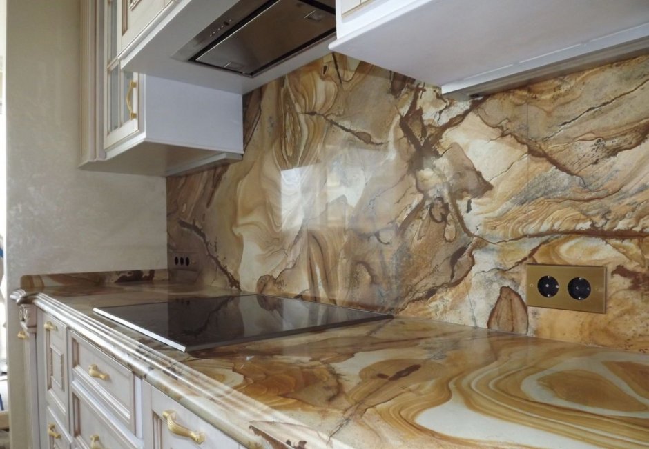 Отделка стен мраморной крошкой