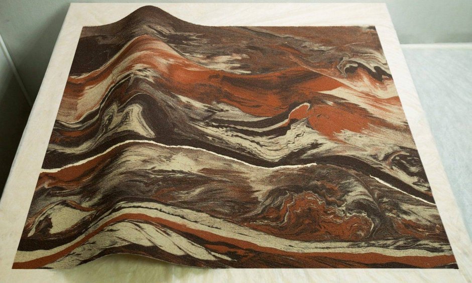 Колонна отделанная ламинатом