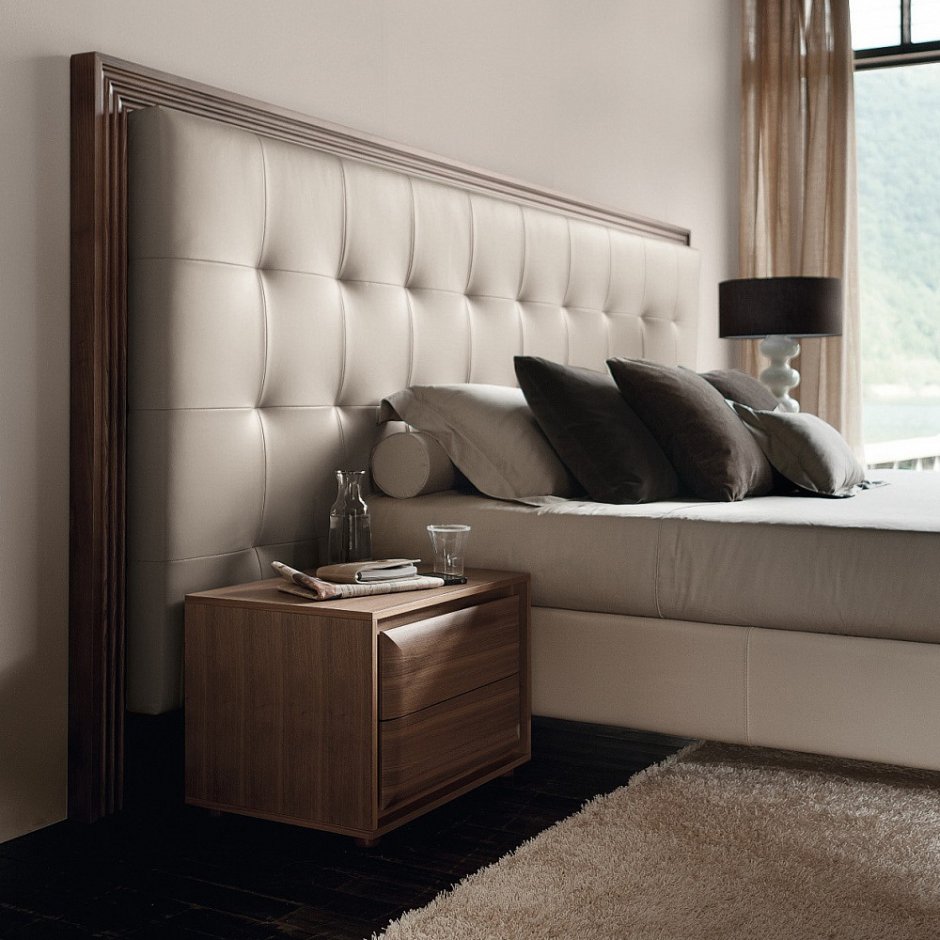 Деревянное изголовье